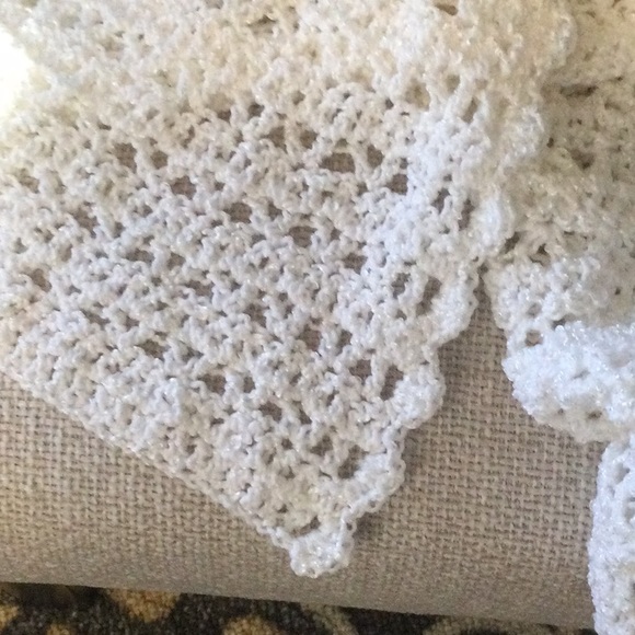 Set 2 Baby Afghans & 2 Milestone calendars - Picture 4 of 6